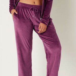 PINK
VELOUR HERITAGE SWEATPANTS​​​​​​​​